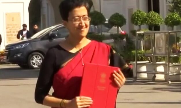 दिल्ली बजट में बड़ी घोषणा, हर वयस्क महिला को हर माह 1,000 रुपये देगी सरकार