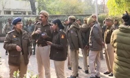 दिल्ली यूनिवर्सिटी के एक कॉलेज को बम से उड़ाने की धमकी अफवाह निकली : पुलिस