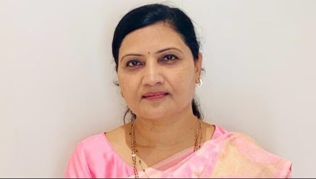 उद्धव गुट की मौजूदा सांसद को बीजेपी ने दिया टिकट, जानिए कौन हैं कलाबेन डेलकर