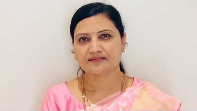 उद्धव गुट की मौजूदा सांसद को बीजेपी ने दिया टिकट, जानिए कौन हैं कलाबेन डेलकर