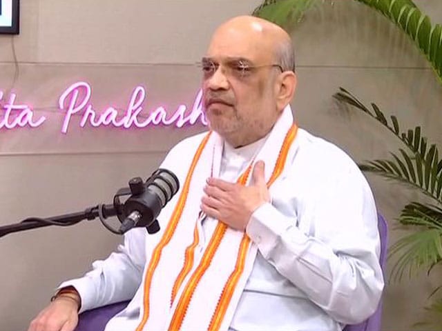 CAA के लिए पारसी, ईसाई योग्य, लेकिन मुस्लिम क्यों नहीं? अमित शाह ने किया Explain