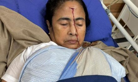 चोट के बाद अब ममता बनर्जी का स्वास्थ्य स्थिर, पीएम मोदी को कहा