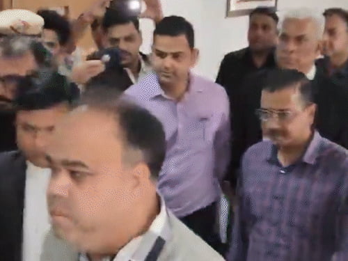 केजरीवाल को आज ED के दो समन:शराब नीति मामले में पूछताछ के लिए 21 मार्च, जल बोर्ड केस में 18 मार्च को बुलाया