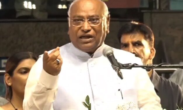7 फेज में चुनाव पर विपक्ष के सवाल:TMC बोली