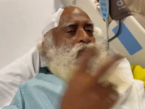 ईशा फाउंडेशन के सद्गुरु की ब्रेन सर्जरी:दिमाग के एक हिस्से में सूजन और ब्लड क्लॉटिंग थी, डॉक्टर बोले