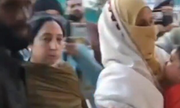 PoK गई महिला की हुई वतन वापसी:सोशल मीडिया फ्रेंड से शादी करने गई थी; महिला की 2 बच्चियां, एक को साथ ले गई थी