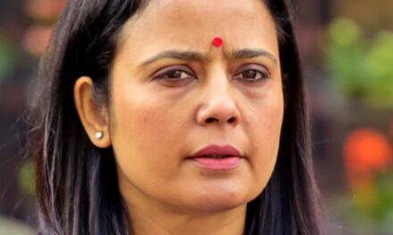 भास्कर अपडेट्स:TMC नेता महुआ मोइत्रा के ठिकानों पर CBI का छापा, कैश फॉर क्वेरी केस में सर्चिंग जारी