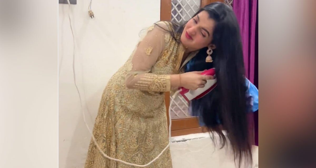 बालों को स्ट्रेट करने के लिए लड़की ने लगाया तगड़ा जुगाड़, देख लोगों ने पकड़ लिया सिर