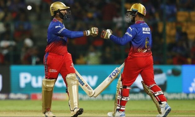 कार्तिक ने पंजाब के जबड़े से छीना मैच… कोहली की तूफानी पारी से RCB की पहली जीत