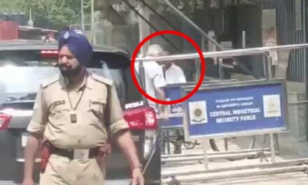 केजरीवाल के मंत्री गहलोत ED दफ्तर पहुंचे:शराब घोटाले में पूछताछ के लिए एजेंसी ने समन भेजा था, पॉलिसी बनाने वाली टीम में थे