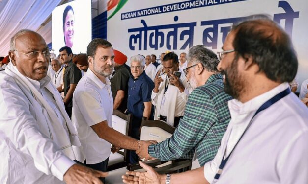 रामलीला मैदान में विपक्ष का महाजुटान, क्या अपने वोटरों को वापस ला पाएगी कांग्रेस?
