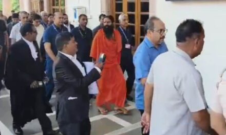 “कार्रवाई के लिए तैयार रहें…” : भ्रामक विज्ञापन केस में रामदेव से सुप्रीम कोर्ट