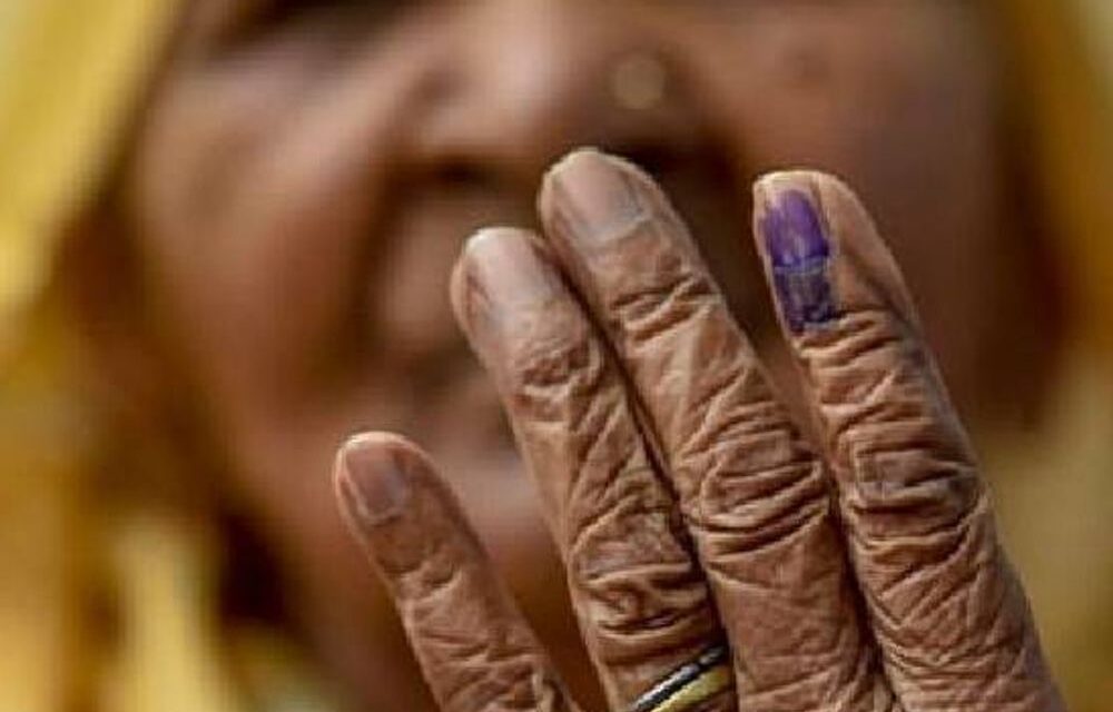 केरल में नए वोटर 80+ उम्र वालों से 57% कम:बाहर जाने के चलन और प्रजनन दर गिरने से सबसे साक्षर राज्य में बुजुर्ग बढ़े