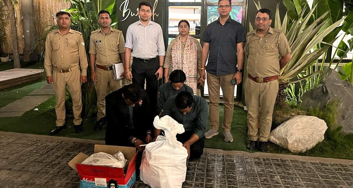 नोएडा: एक्शन में आबकारी विभाग, रेस्टोरेंट में परोसी जा रही थी अवैध शराब, चार गिरफ्तार