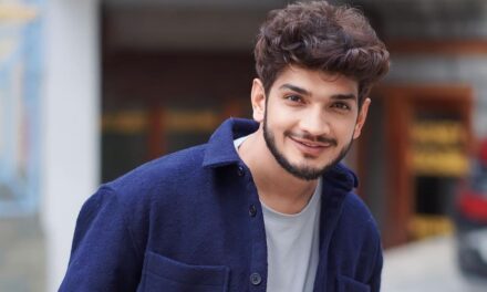 इफ्तार पार्टी के लिए गए मुनव्वर पर हमला, भीड़ ने फेंके अंडे! गुस्से से तिलमिलाए कॉमेडियन