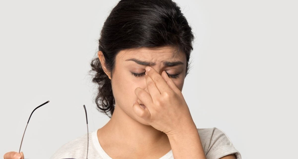 बिना चश्मे के नहीं दिखता साफ, तो करें ये 4 काम बिना चश्मे के दिखने लगेगा सब साफ, कुछ समय तक आजमाएं