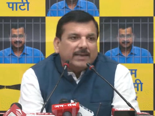 तिहाड़ में बंद केजरीवाल बोले