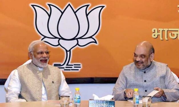 मिशन 370 : 29 राज्य 7 फेज, 24 दलों का मिला साथ, गठबंधन की राजनीति में भी पीएम मोदी ने दी कांग्रेस को मात?