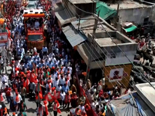 अमित शाह ने गुजरात में चुनाव प्रचार की शुरुआत की:केंद्रीय गृह मंत्री के गांधीनगर में आज तीन रोड शो, शाम को वेजलपुर में जनसभा