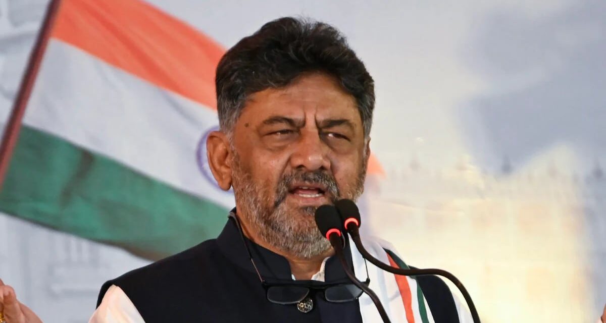 वोट दो, पानी लो : डीके शिवकुमार के खिलाफ आदर्श आचार संहिता के उल्लंघन का केस दर्ज