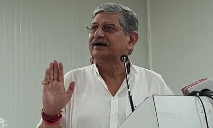 JDU के पूर्व राष्ट्रीय अध्यक्ष ललन सिंह ने मुंगेर से दाखिल किया नामांकन, RJD की अनीता देवी से मुकाबला