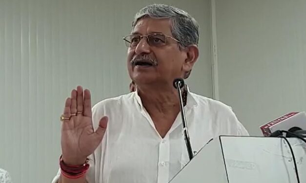 JDU के पूर्व राष्ट्रीय अध्यक्ष ललन सिंह ने मुंगेर से दाखिल किया नामांकन, RJD की अनीता देवी से मुकाबला