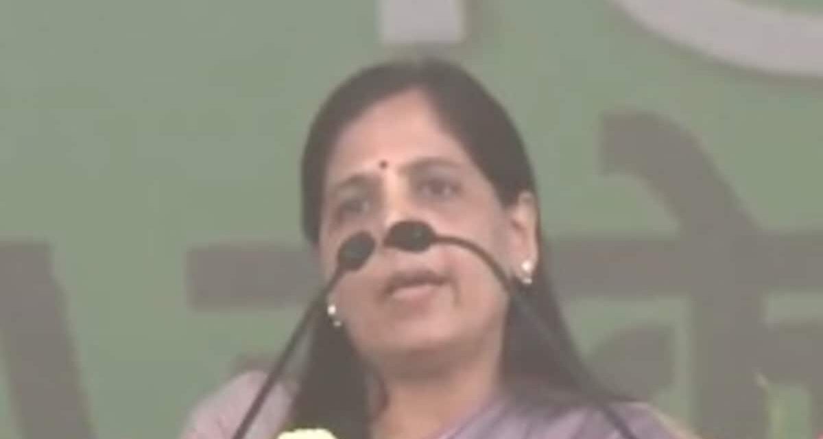 वो लोग CM केजरीवाल की हत्या करवाना चाहते हैं : रांची में INDIA की रैली में सुनीता केजरीवाल ने लगाया आरोप