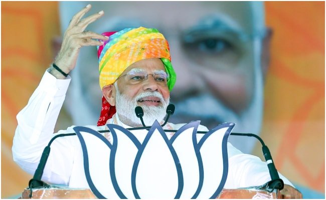 “मैंने देश को बताया सच तो क्यों लगी मिर्ची…” : राजस्थान में कांग्रेस पर बरसे पीएम मोदी