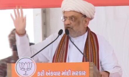 अमित शाह की गुजरात में आज तीन जनसभाएं:पोरबंदर में कहा, काश्मीर में 5 सालों में किसी ने पत्थर फेंकने की हिम्मत नहीं की