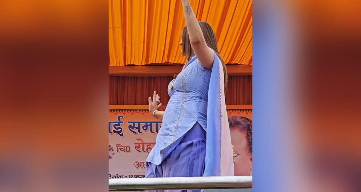 फिर उसी पुराने अंदाज में नजर आईं सपना चौधरी, नीले सूट में जमाया ऐसा रंग कि देखते रह गए फैन्स