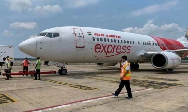 Air India की 78 फ्लाइट्स कैंसिल, अचानक Sick Leave पर गए सीनियर क्रू मेंबर्स