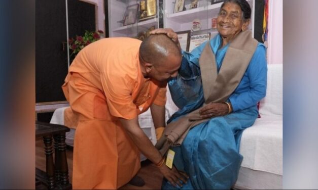 CM योगी आदित्यनाथ की मां ऋषिकेश के एम्स में भर्ती, जिरियाट्रिक वार्ड में चल रहा इलाज