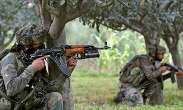 जम्मू-कश्मीर के कुपवाड़ा में दो आतंकी ढेर:LoC पर घुसपैठ की कोशिश कर रहे थे, एनकाउंटर जारी