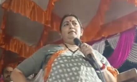 अमेठी में स्मृति ने की प्रियंका की एक्टिंग:बोलीं-हूं-हूं करने वाली दीदी को बहुत दिक्कत, कहती हैं-धर्म बोलती है, हूं