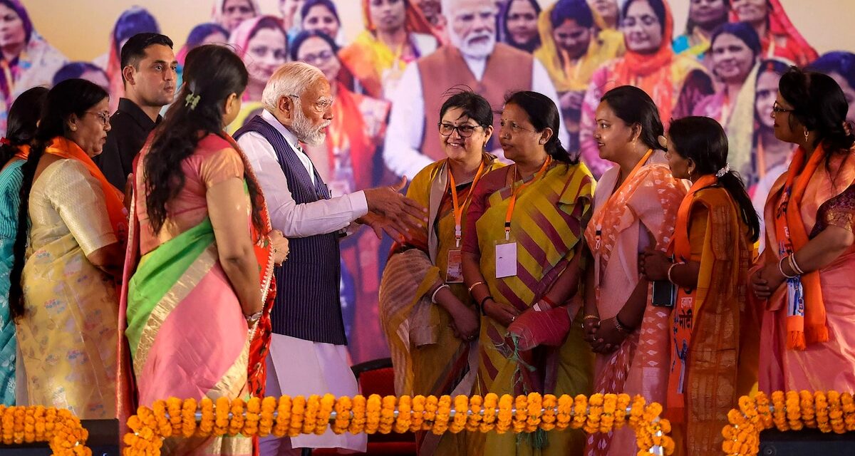 ढोल और थाली बजाएं : PM मोदी ने काशी की महिलाओं को बताया वोटिंग बढ़ाने का फार्मूला