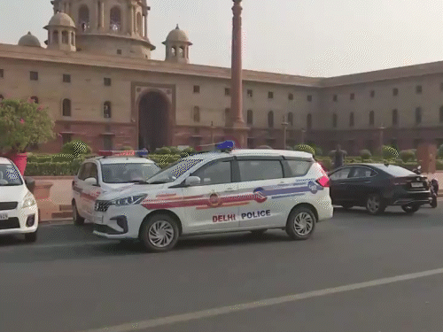 गृह और वित्त मंत्रालय को बम से उड़ाने की धमकी:नॉर्थ ब्लॉक पुलिस कंट्रोल रूम को ई-मेल मिला; 22 दिन में ऐसी पांचवीं घटना