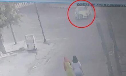 VIDEO: दूध लेने जा रहा था बुजुर्ग, दूसरी ओर से आ रही मौत से था अनजान; और रौंद गई Audi