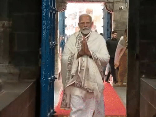 पीएम मोदी का विवेकानंद रॉक पर 45 घंटे का ध्यान:कन्याकुमारी में 1 जून तक रहेंगे, भगवती अम्मन देवी की पूजा भी की