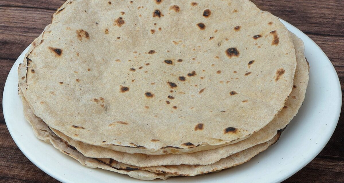 इन 3 लोगों के लिए बेहद फायदेमंद है बासी रोटी खाना, बस इस चीज के साथ करें सेवन