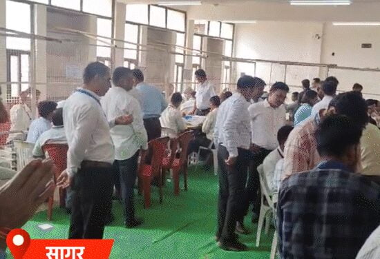 एमपी की 29 लोकसभा सीटों पर काउंटिंग:भोपाल, इंदौर, विदिशा, खजुराहो समेत भाजपा 22, कांग्रेस एक सीट पर आगे