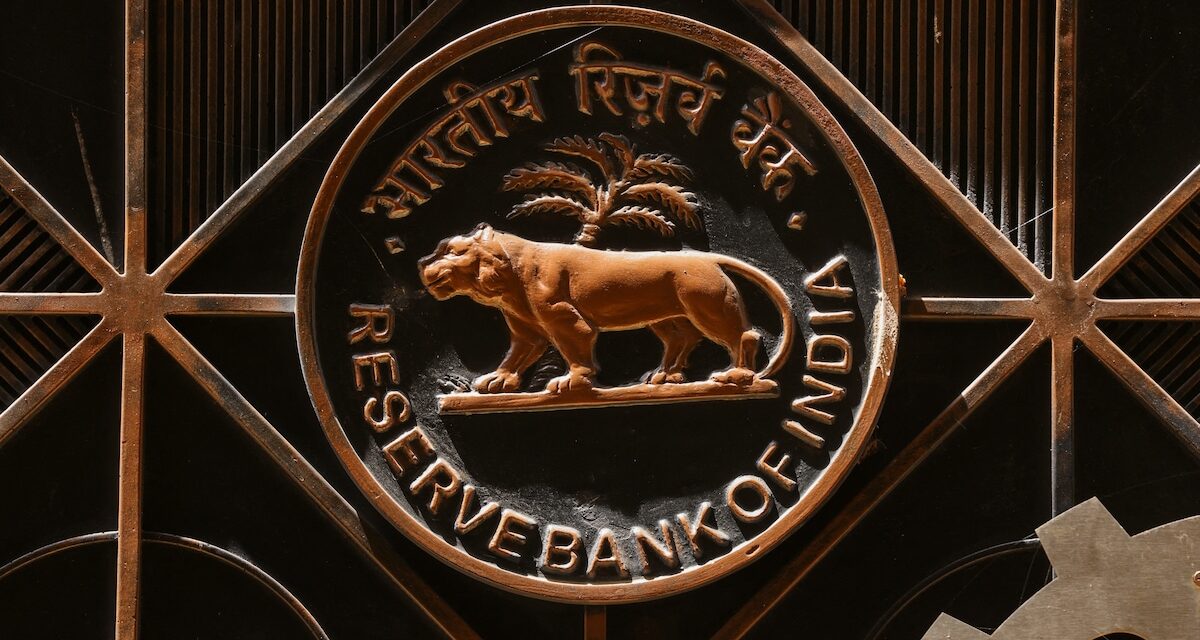 नहीं बढ़ेगी होमलोन की EMI, RBI ने नहीं बदला रेपो रेट