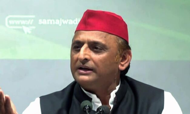 ग्रामीण बिजली फीडर पर शहरी दर से बिलिंग का आदेश जनता की कमर तोड़ने की साजिश : अखिलेश यादव