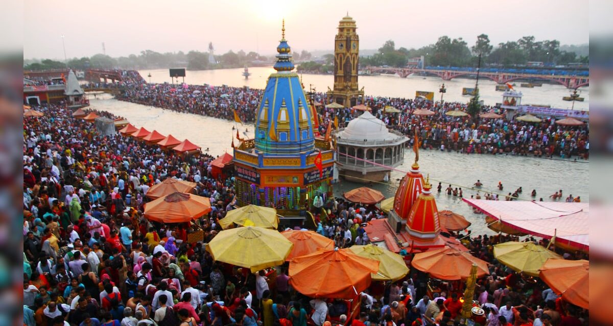 गंगा दशहरा पर हरिद्वार में 15 लाख से अधिक श्रद्धालुओं ने गंगा में डुबकी लगाई