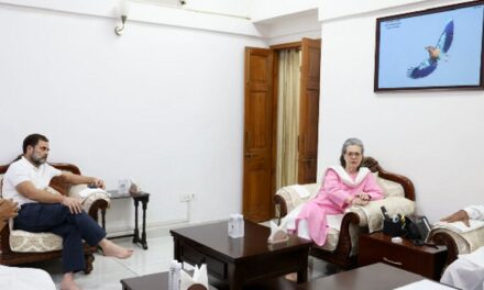 खड़गे के घर कांग्रेस नेताओं की बैठक:सोनिया, राहुल और प्रियंका मौजूद रहे; लोकसभा स्पीकर और डिप्टी स्पीकर चुनाव पर मंथन