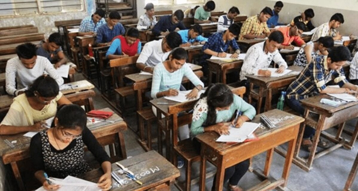 NEET के बाद अब NET पर छिड़ा सियासी घमासान, कांग्रेस बोली