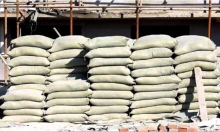अडानी को टक्‍कर देने की तैयारी, UltraTech सीमेंट ने की ये बड़ी डील… रॉकेट बने शेयर!