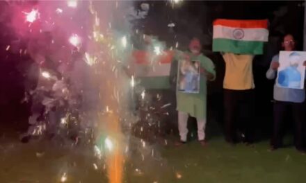 हर तरफ इंडिया-इंडिया के नारे, ढोल-पटाखों की गूंज… विश्व विजेता बनने के बाद देश में दिवाली जैसा माहौल, VIDEO