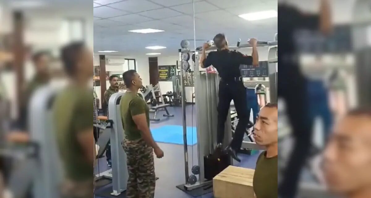 गजब! दनादन 25 पुल अप्स! सेना का 56 साल का ये फुर्तीला फौजी है कौन?