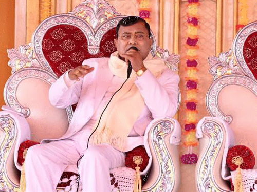 हाथरस हादसा, पटना में भोले बाबा के खिलाफ केस:सिविल कोर्ट में बीजेपी नेता ने दर्ज कराया, भगदड़ में 123 लोगों की मौत हुई