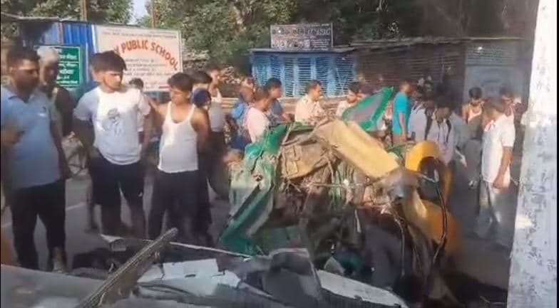 बिहार : बेगूसराय में ऑटो-कार की टक्कर, 6 लोगों की मौत